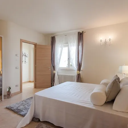 Krizia Luxury Apartment Bardolino